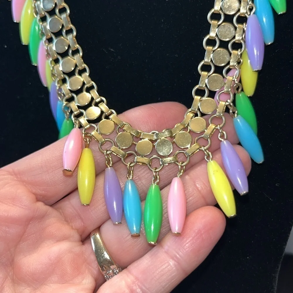 Pretty Pastel vintage plastic beaded fringe necklace gold tone fairy whimsical